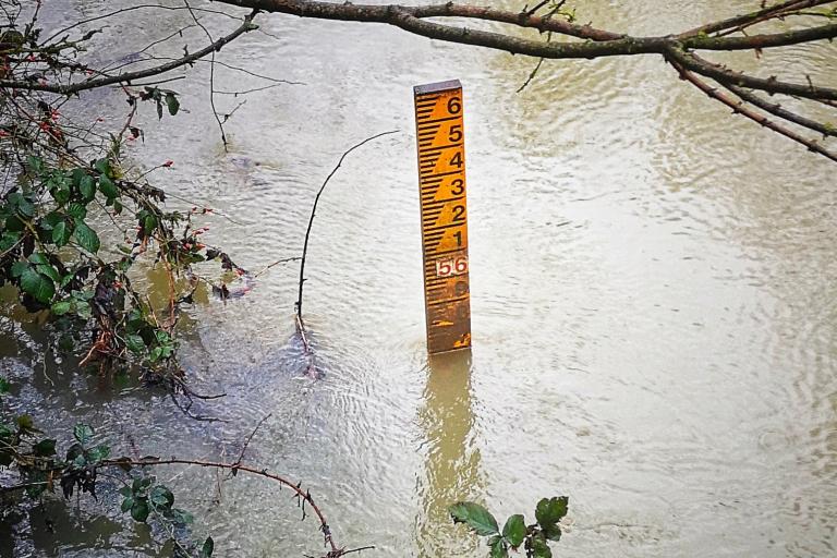Flood level marking significant flooding